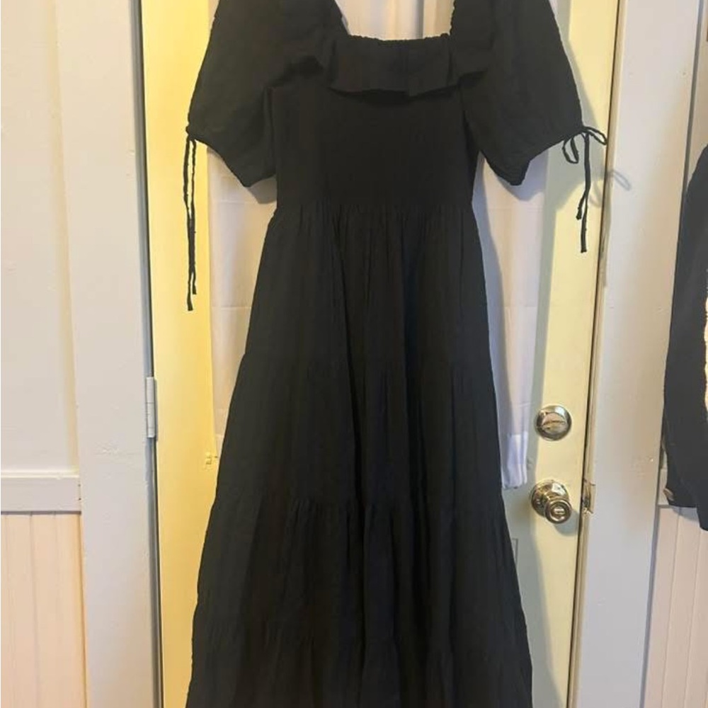 Hill House Black Pleated Maxi Dress with Puff Sleeves